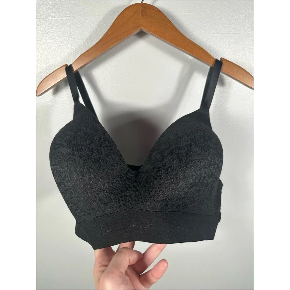 PINK Victoria's Secret Black Leopard Wear Everywhere Wireless Bra Size 36DD